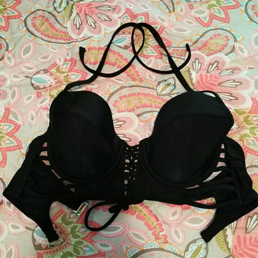 Swimsuit - Picture 2 of 4